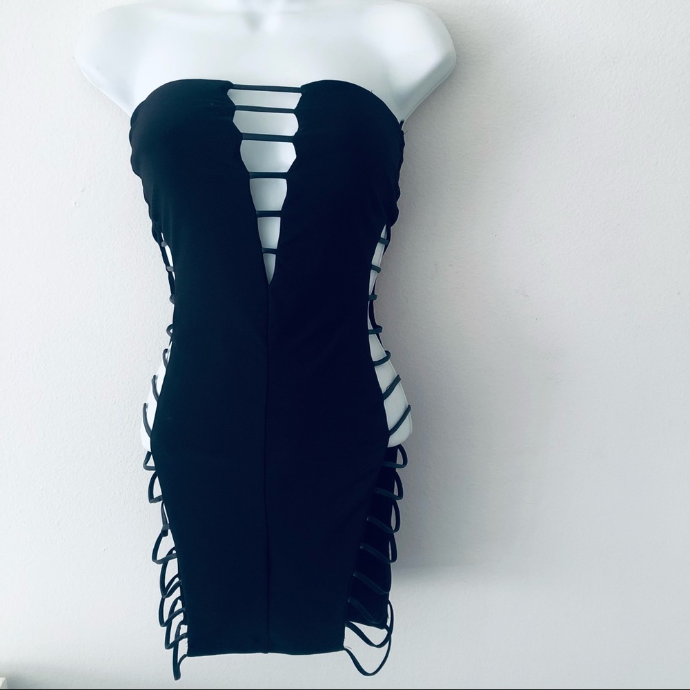 SYMPHONY BODYCON CUT OUT BLACK DRESS.XS - Picture 2 of 7